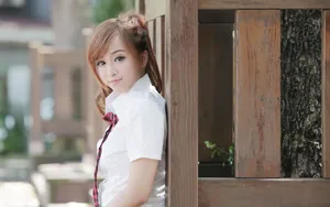 清纯制服装套裙美女壁纸_3