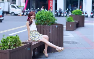 清纯白裙美女桌面壁纸