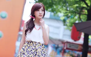 清纯白裙美女桌面壁纸_6