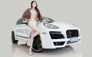 优雅女神保时捷卡宴壁纸_11