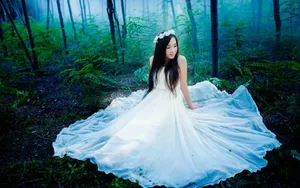 唯美森林美女写真壁纸_3