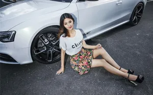 奥迪RS5美女模特壁纸_5