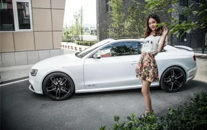 奥迪RS5美女模特壁纸_11