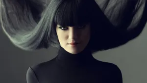 柔顺长发美女图片壁纸_4