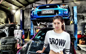 三菱清纯美女车模壁纸_8