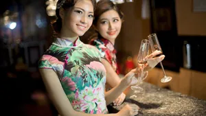 古典旗袍姐妹美女图片壁纸_6
