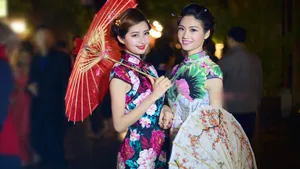 古典旗袍姐妹美女图片壁纸_7