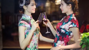 古典旗袍姐妹美女图片壁纸_10