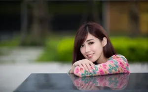 清纯碎花连衣裙美女壁纸_2