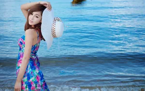 夏日甜美美女写真壁纸_12