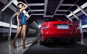 曲线美女模特刘露奔驰C260改装车_11