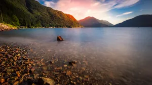 加拿大哈里森湖风景图片_3