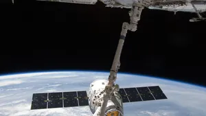宇宙航天飞机宇航员图片_2