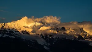 云南梅里雪山图片_11