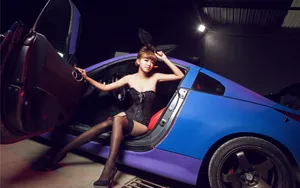 性感萌兔美女车模壁纸_8