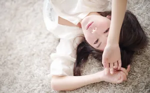 居家美女写真壁纸_5