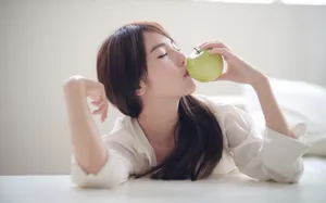 居家美女写真壁纸_13
