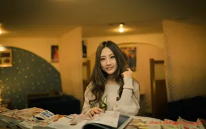 咖啡清纯美女写真壁纸