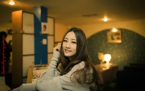 咖啡清纯美女写真壁纸_3