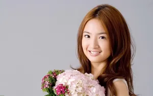 甜美林依晨桌面壁纸