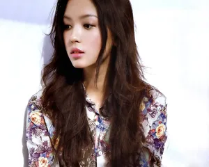 美女明星张梓琳桌面壁纸
