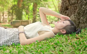 懵懂青春少女壁纸