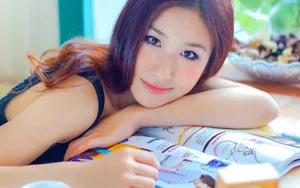 时光沙漏美女壁纸_2