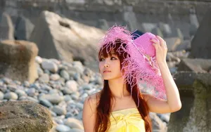 清纯美女海边摄影壁纸