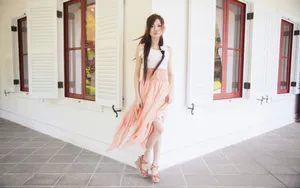 美女户外摄影图片壁纸_8