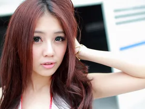 卖萌美女赛车车模壁纸_7