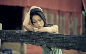 青春活力型美女壁纸_12