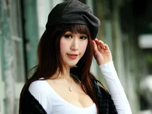 甜美笑容美女吕品义壁纸_8