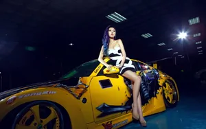 车模美女图片壁纸_7