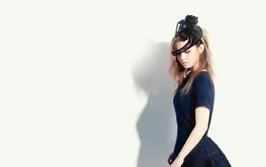 韩国女歌手明星李夏怡壁纸_11