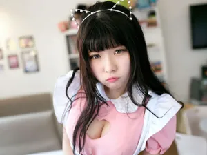 粉嘟嘟的萝莉美女壁纸_3