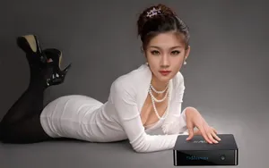 美女代言宽屏壁纸_2