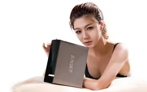 美女代言宽屏壁纸_10
