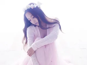 青春美女靓丽图片壁纸_3