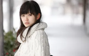 雪中少女铃木爱理清纯图片壁纸_3