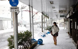 雪中少女铃木爱理清纯图片壁纸_11