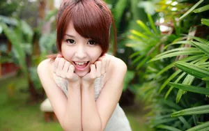 可爱小萝莉美女外拍壁纸