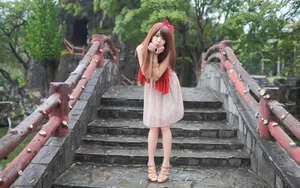 可爱小萝莉美女外拍壁纸_1