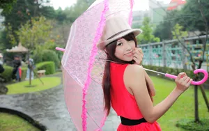 可爱小萝莉美女外拍壁纸_4