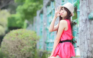 可爱小萝莉美女外拍壁纸_14