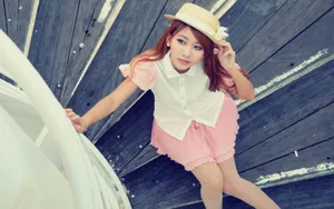 清纯美少女养眼街拍桌面壁纸_5