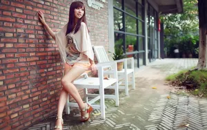 清纯长腿女孩街拍桌面壁纸_7
