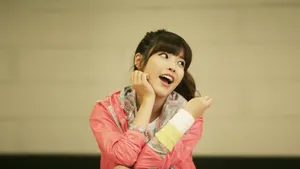 iu 李智恩美女明星桌面壁纸_3