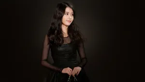 iu 李智恩美女明星桌面壁纸_4