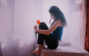 美女朦胧美感桌面壁纸