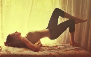 美女朦胧美感桌面壁纸_7
